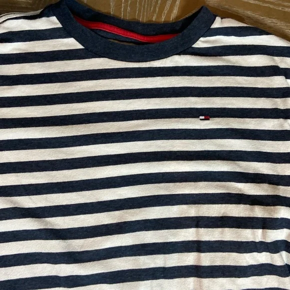 Big Boy Tommy Hilfiger Short sleeve navy blue & white Striped Tee Shirt - Picture 6 of 8